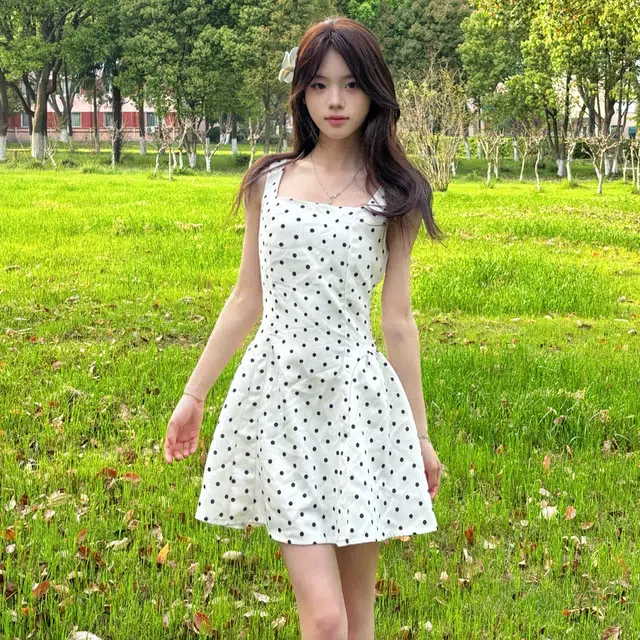 珠蒂美 甜辣穿搭法式绑带夏季气质波点显瘦收腰辣妹高级短裙吊带连衣裙 女款