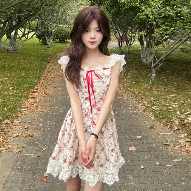 珠蒂美 法式甜美碎花小个子辣妹蕾丝花边收腰显瘦吊带连衣裙 女款