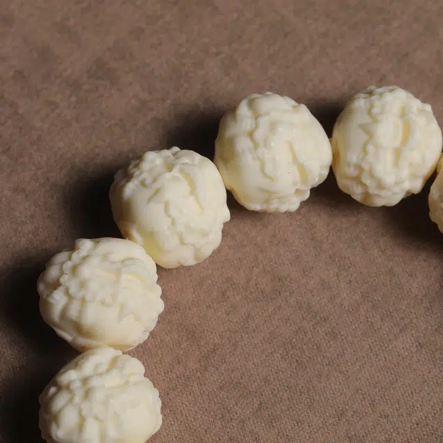 嫒柯  新中式国潮文艺复古轻奢高级感百搭盘玩文玩财源广进平安纳福喜乐诸事顺遂万事如意财#好运 象牙果 手串 男女同款情侣款