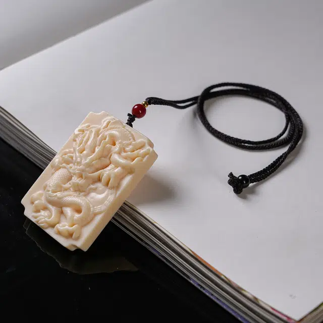 嫒柯 新中式小众高级感文玩佛珠百搭小清新轻奢招财转运珠国潮盘玩金玉满堂财运亨通#好运 象牙果 吊坠 男女同款情侣款