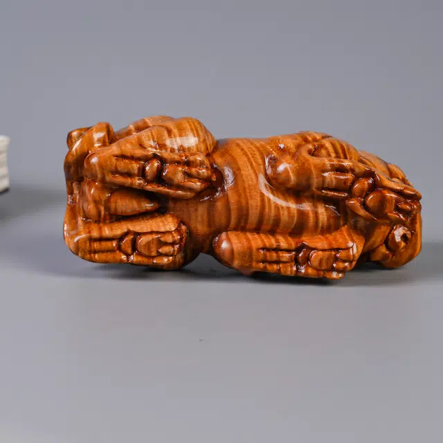 嫒柯 国潮新中式百搭轻奢高级招财纳福青云直上富甲一方随身把玩#好运 楠木 把件 男女同款情侣款