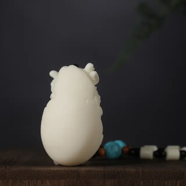 嫒柯 新中式国潮文艺复古风随身携带盘玩小众百搭万事如意平安纳福诸事顺遂财源广进工艺品#萌宠龙崽崽 象牙果 手把件 男女同款情侣款