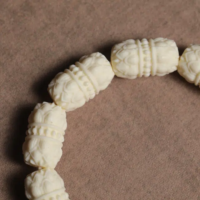 嫒柯 新中式国潮文艺复古小众轻奢高级感百搭枣日上岸盘玩文玩万事如意平安纳福诸事顺遂喜乐幸运好运 象牙果 手串 男女同款情侣款