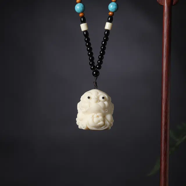 嫒柯 新中式 国潮文艺复古风随身携带盘玩小众百搭万事如意平安纳福诸事顺遂财源广进工艺品#好运 象牙果 手把件 男女同款情侣款