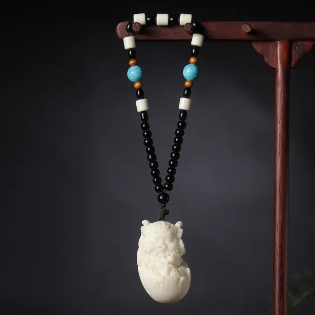 嫒柯 新中式国潮文艺复古风随身携带盘玩小众百搭万事如意平安纳福诸事顺遂财源广进工艺品#萌宠龙崽崽 象牙果 手把件 男女同款情侣款