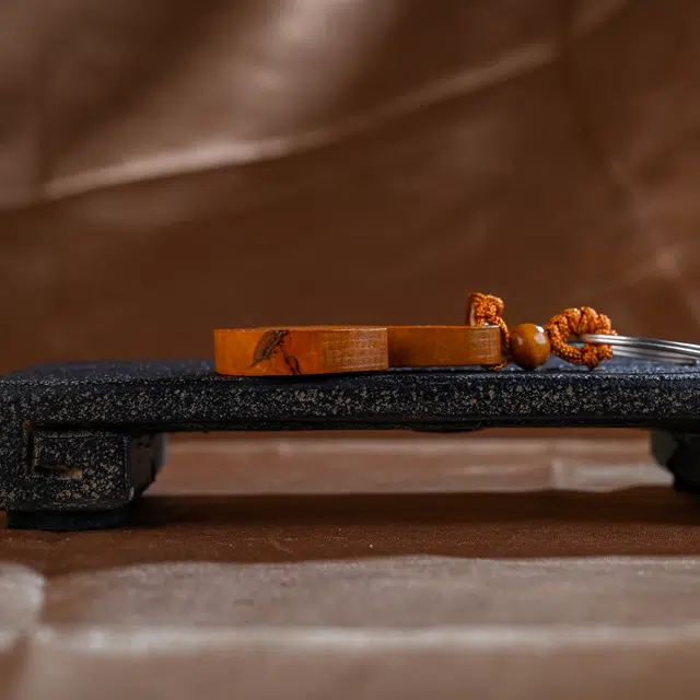 嫒柯 新中式国潮精致精品雕刻设计百搭复古文玩钥匙扣手机链车挂国风盘玩首饰前程什锦万事如意#好运 桃木 挂件 男女同款情侣款