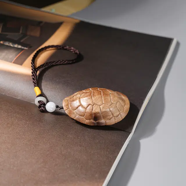 嫒柯 国潮新中式轻奢高级感复古风文艺风招财进宝八方来财吉星高照文玩盘玩富甲天下#好运 楠木 手把件 男女同款情侣款