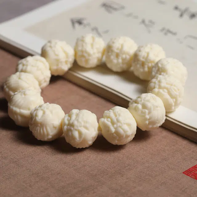 嫒柯  新中式国潮文艺复古轻奢高级感百搭盘玩文玩财源广进平安纳福喜乐诸事顺遂万事如意财#好运 象牙果 手串 男女同款情侣款