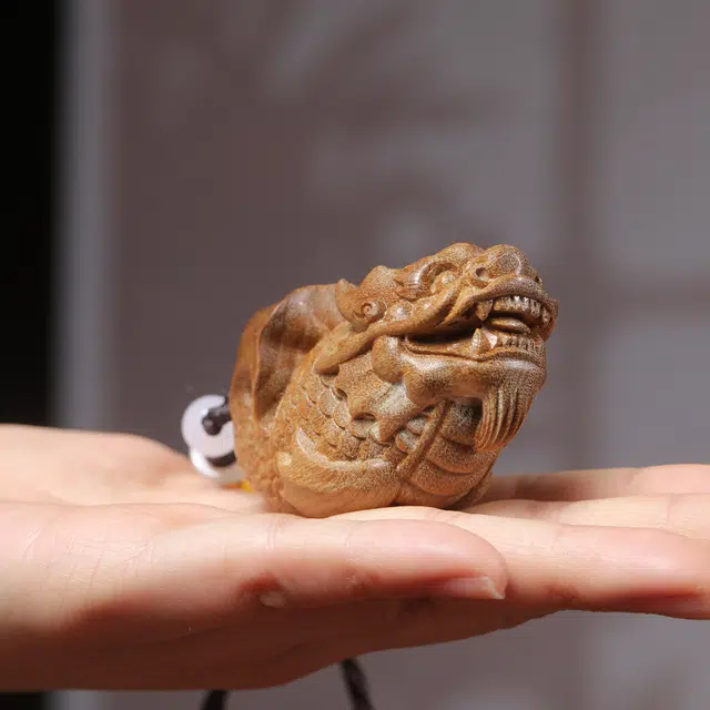 嫒柯 国潮新中式百搭轻奢高级茶宠文玩福星高照大吉大利招财纳福随身把玩#好运 绿檀 木作 男女同款情侣款