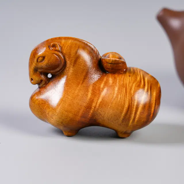 嫒柯 国潮新中式百搭轻奢高级唐马招财进宝幸福安康心想事成摆件随身把玩#好运 楠木 把件 男女同款情侣款