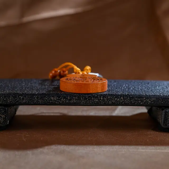 嫒柯 国潮新中式文玩复古风精致精工雕刻小众设计挂饰钥匙扣手机链车载挂坠万事顺遂平安喜乐#好运高级轻奢 桃木 挂件 男女同款情侣款