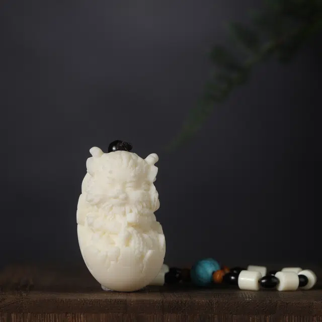 嫒柯 新中式国潮文艺复古风随身携带盘玩小众百搭万事如意平安纳福诸事顺遂财源广进工艺品#萌宠龙崽崽 象牙果 手把件 男女同款情侣款