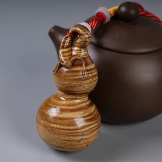 嫒柯 国潮新中式百搭轻奢高级葫芦随身把玩平步青云大吉大利心想事成#好运 楠木 手把件 男女同款情侣款