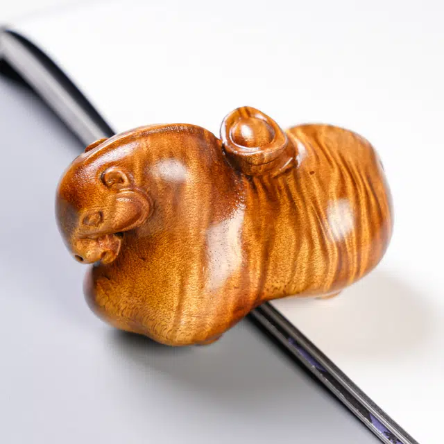 嫒柯 国潮新中式百搭轻奢高级唐马招财进宝幸福安康心想事成摆件随身把玩#好运 楠木 把件 男女同款情侣款