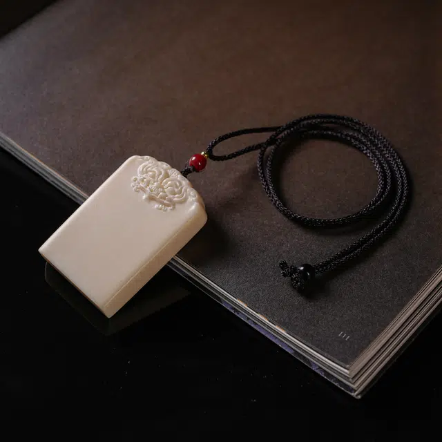 嫒柯 新中式小众高级感文玩佛珠百搭小清新轻奢招财转运珠国潮盘玩招财纳福福寿#好运 象牙果 吊坠 男女同款情侣款