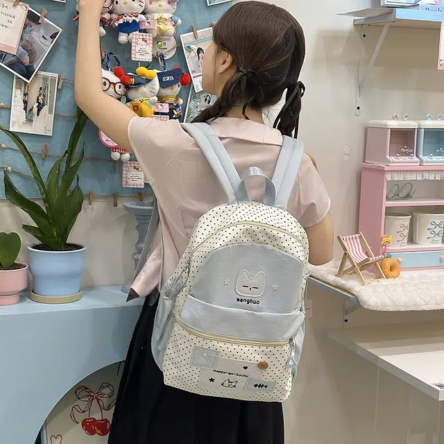 泰格奴 小清新休闲高颜值精美潮版韩版高颜值初高中生大学生上课百搭书包 尼龙 双肩包 大号 女款 多色