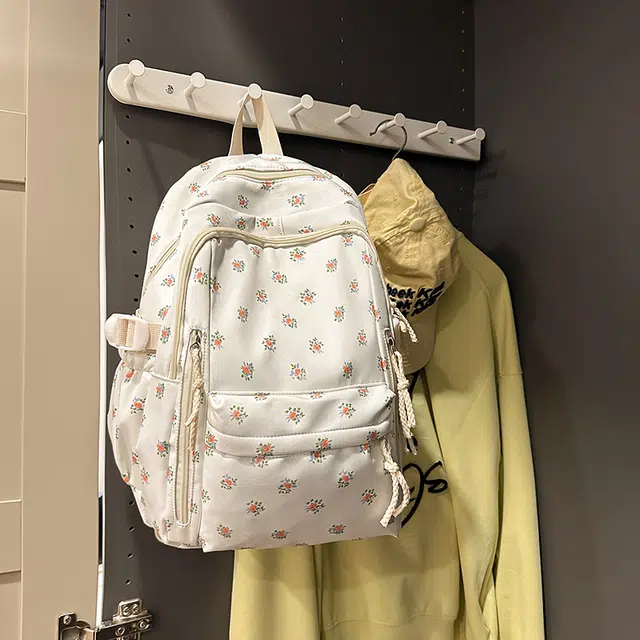 泰格奴 小清新休闲高颜值精美潮版韩版背包初中生高中生大学生上课百搭书包 尼龙 双肩包 女款 白色/多色/波点
