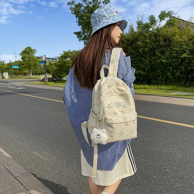 泰格奴 星星涂鸦精美机能通勤旅行小清新轻便高颜值背包初高中大学上课百搭 尼龙 双肩包 大号 男女同款情侣款 米色/黑色/白色