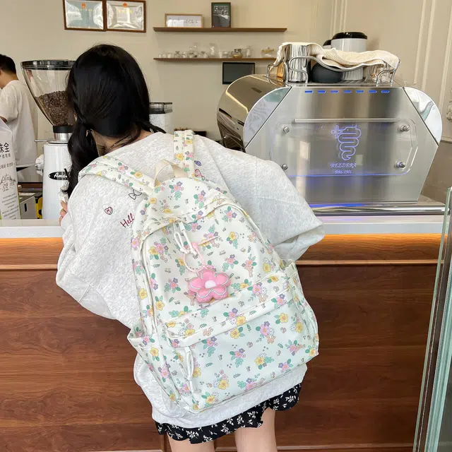 泰格奴 字母印花轻便国风大容量运动百搭 尼龙 书包双肩包 女款 多色