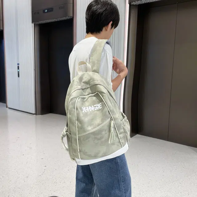 泰格奴 纯色字母休闲百搭高颜值精美配色质感旅行潮流初高中大学生上课书包 尼龙 双肩包 男女同款情侣款 白色/绿色/黑色/粉红色/酒红色