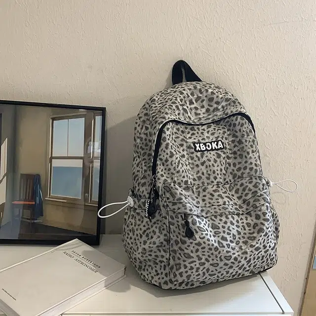 泰格奴 日系潮流简约百搭轻便旅行高中大学生书包小众背包 尼龙 双肩包 大号 男女同款情侣款