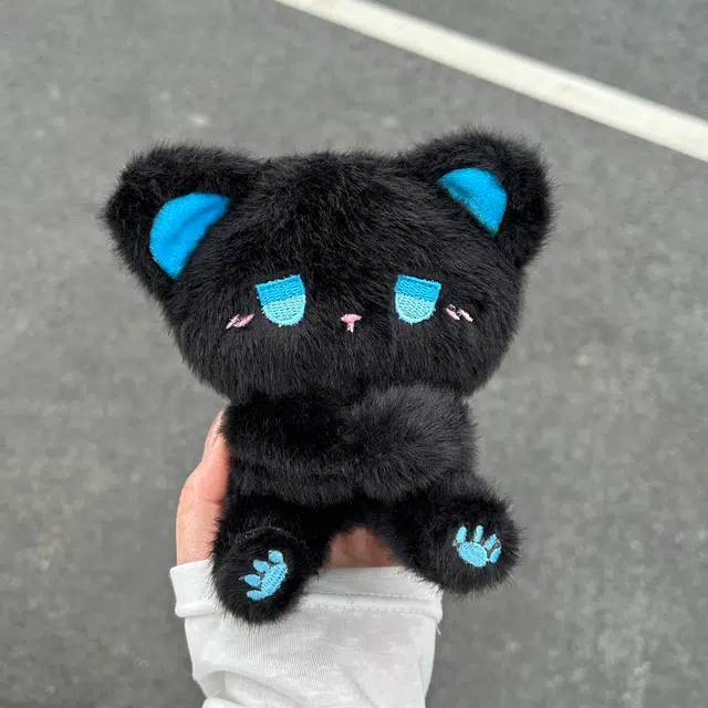 emo 15cm