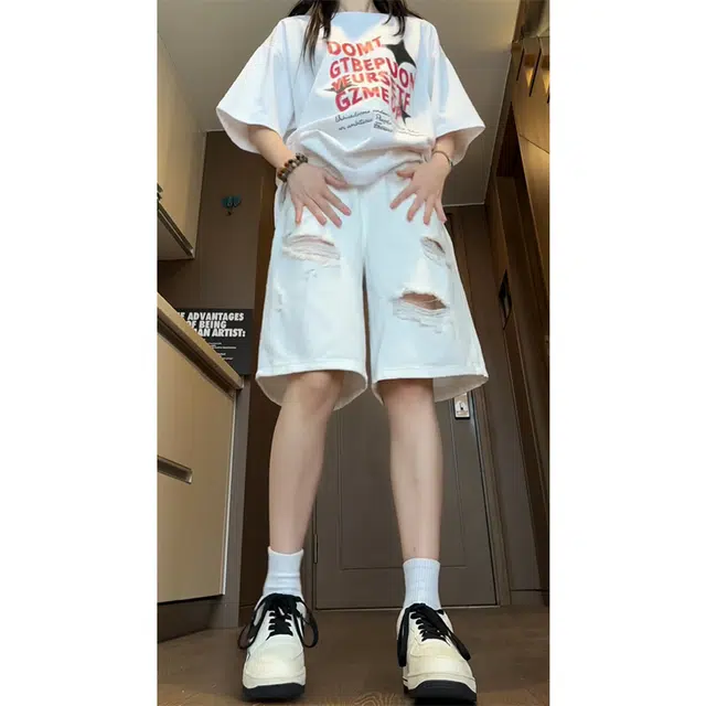 加荣 破洞牛仔短裤男夏季薄款透气宽松直筒裤青少年帅气潮流户外五分裤美式复古水洗做旧情侣装 男女同款
