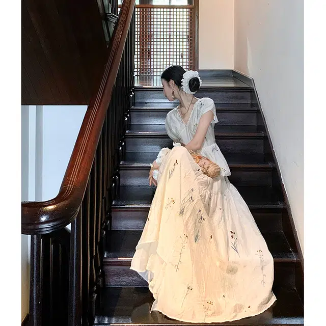 沐晓欣 甜酷风简约舒适短袖通勤优雅休闲裙装套装 女款