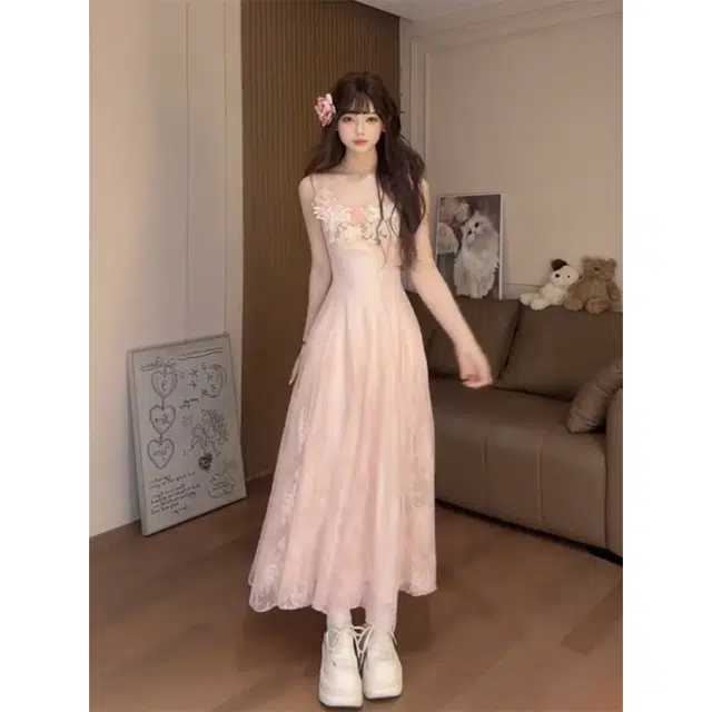 沐晓欣 夏季甜美软糯显瘦蕾丝小众长款吊带连衣裙 女款 粉色
