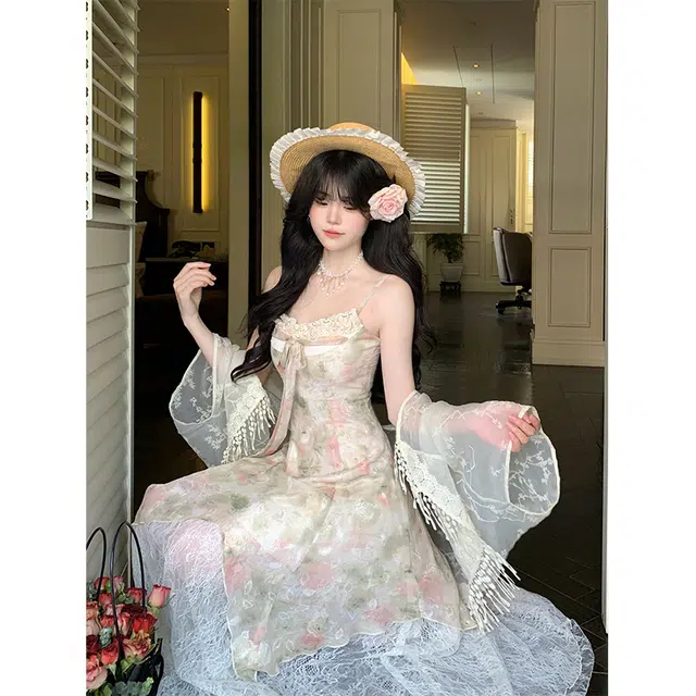 沐晓欣 甜美蝴蝶结飘带碎花蕾丝拼接吊带连衣裙 女款