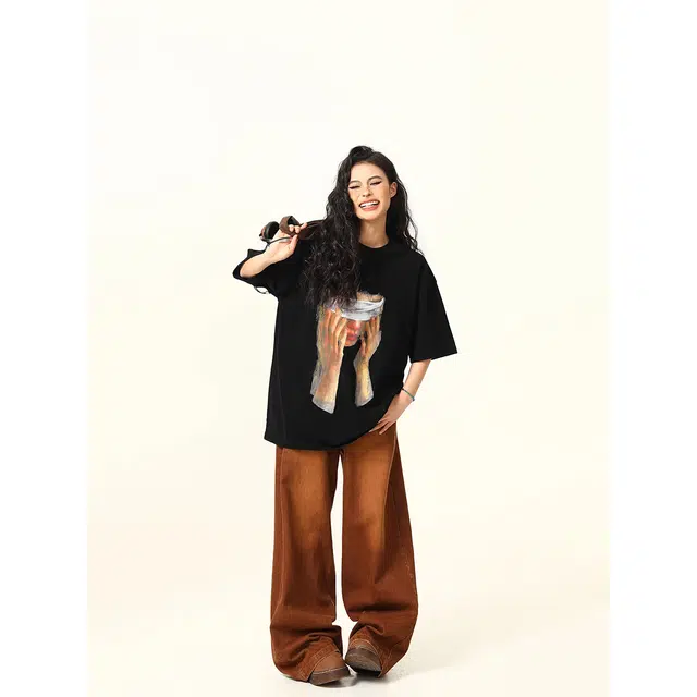 AN oversize T