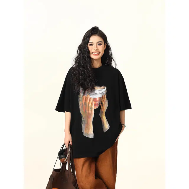 AN oversize T