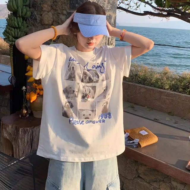 AN oversize T