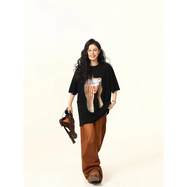 AN oversize T