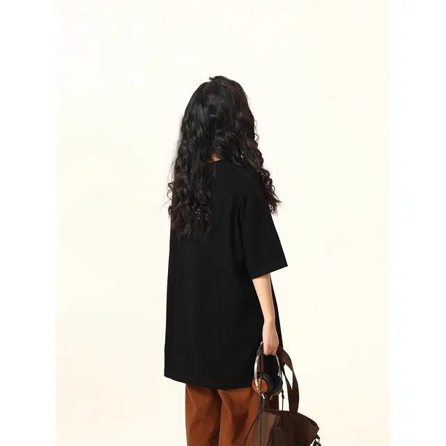 AN oversize T