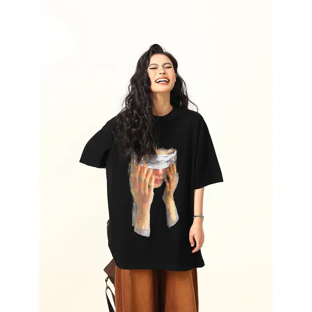 AN oversize T
