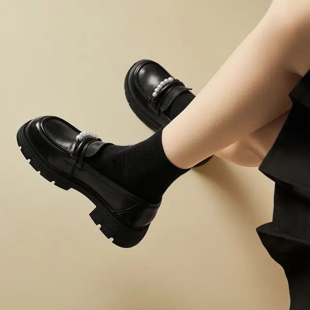 DAPHNE PU