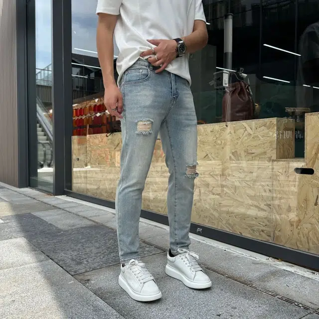 吉肯蒂 破洞夏季水洗大破洞牛仔裤男后袋印花浅蓝色长裤 男款