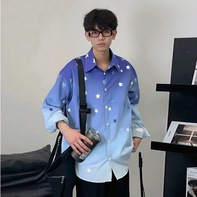 永言 志龙夏季蓝色星星印花衬衣翻领渐变休闲时尚宽松长袖衬衫外套 男女同款