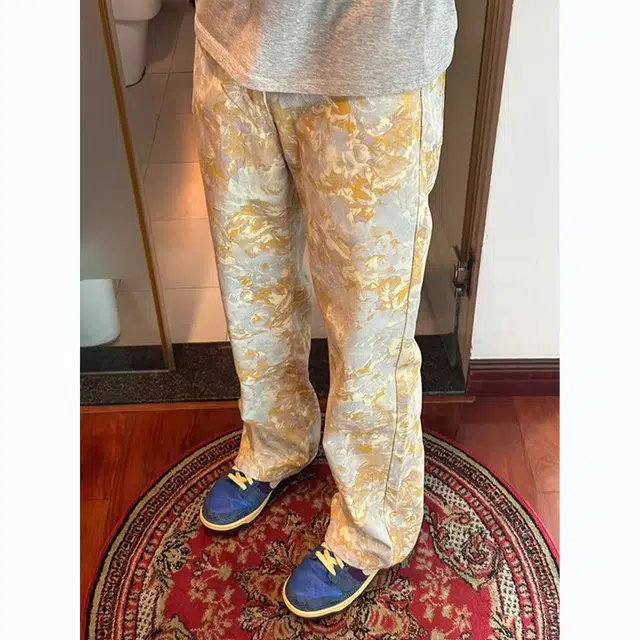 冈哉 美式潮流潮牌水墨泼墨满印印花撞色高街纽扣设计垂感窄版宽松直筒时尚日系个性日常通勤弯刀纯色基础款休闲牛仔裤 男女同款