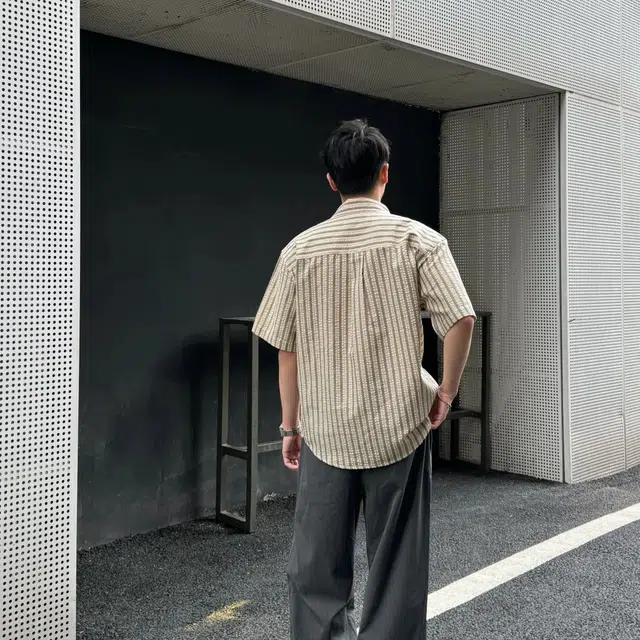 冈哉 韩版日系潮流个性百搭垂感时尚竖条纹复古舒适基础款短袖痞帅衬衣慵懒感外套上衣宽松翻领纽扣衬衫 男女同款