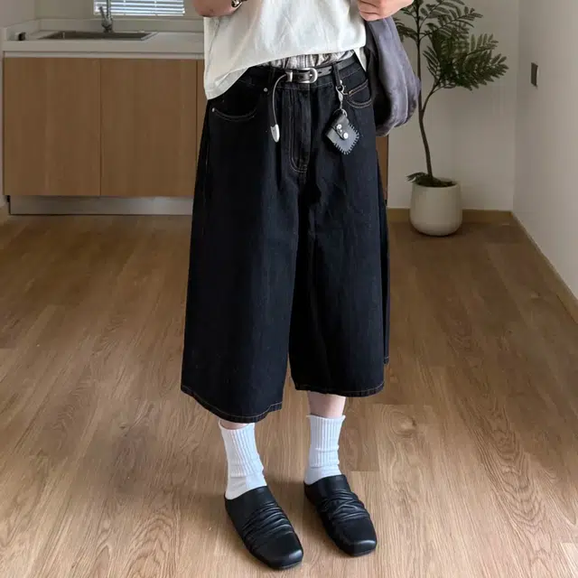 冈哉 纯色基础款美式复古七分裤立体裁百搭明线设计时尚潮流宽松阔腿显高显瘦直筒中腰牛仔短裤 男女同款