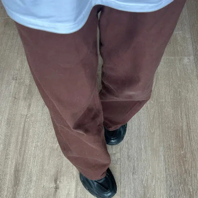 冈哉 多巴胺小众美式高街痞帅宽松直筒垂感做旧百搭阿苏特染水洗基础款休闲牛仔裤 男女同款