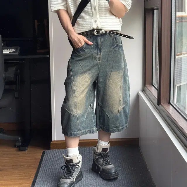 冈哉 美式复古宽松弯刀裤七分裤个性潮流潮牌高街设计感通勤薄款做旧水洗褶皱染牛仔短裤 男女同款