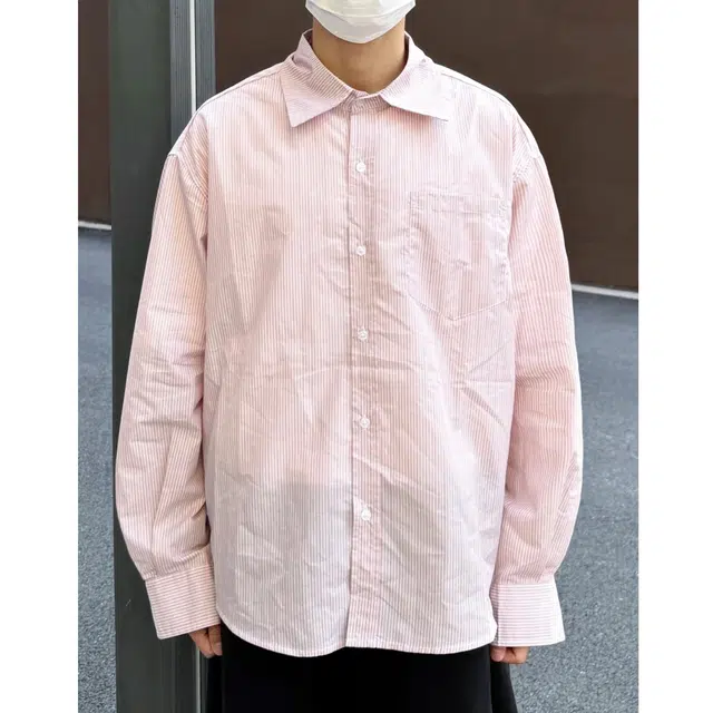 冈哉 美式潮流粉色竖条纹文艺衬衣翻领落肩袖单排扣设计简约舒适透气休闲百搭无性别主义长袖衬衫 男女同款