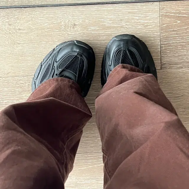 冈哉 多巴胺小众美式高街痞帅宽松直筒垂感做旧百搭阿苏特染水洗基础款休闲牛仔裤 男女同款