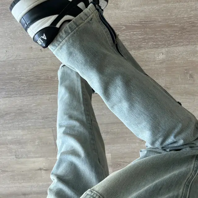 冈哉 美式复古高街潮流潮牌小众裤脚可调节拉链设计个性做旧水洗阔腿弯刀微喇百搭痞帅垂感宽松直筒日常通勤城市牛仔裤 男女同款