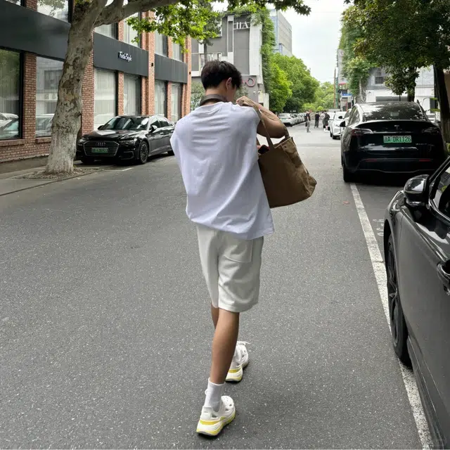 冈哉 美式日常出勤个性潮流潮牌百搭基础款简约纯色宽松系带五分裤舒适亲肤凉感透气时尚休闲短裤 男女同款