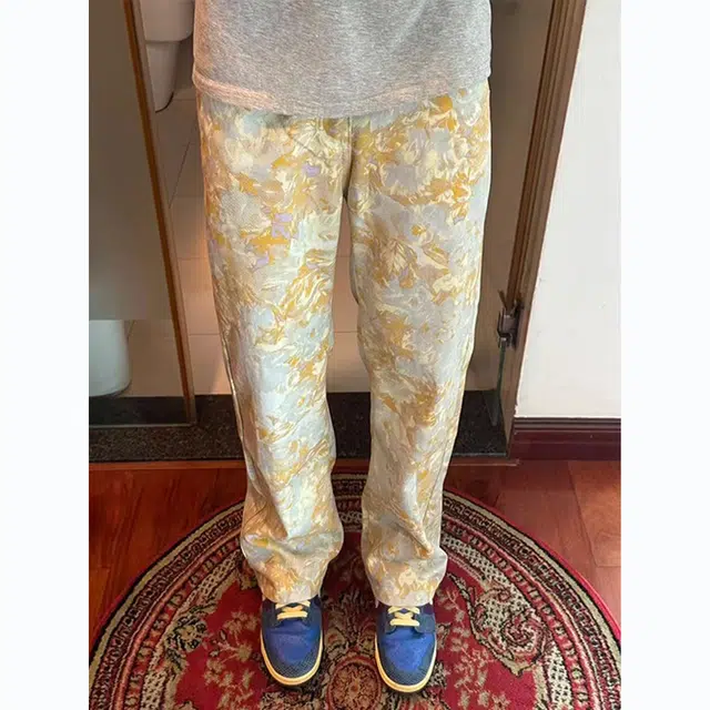 冈哉 美式潮流潮牌水墨泼墨满印印花撞色高街纽扣设计垂感窄版宽松直筒时尚日系个性日常通勤弯刀纯色基础款休闲牛仔裤 男女同款