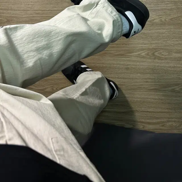 冈哉 美式潮流潮牌高街垂感纯色修身有弹直筒时尚日系个性日常通勤基础款休闲牛仔裤 男女同款